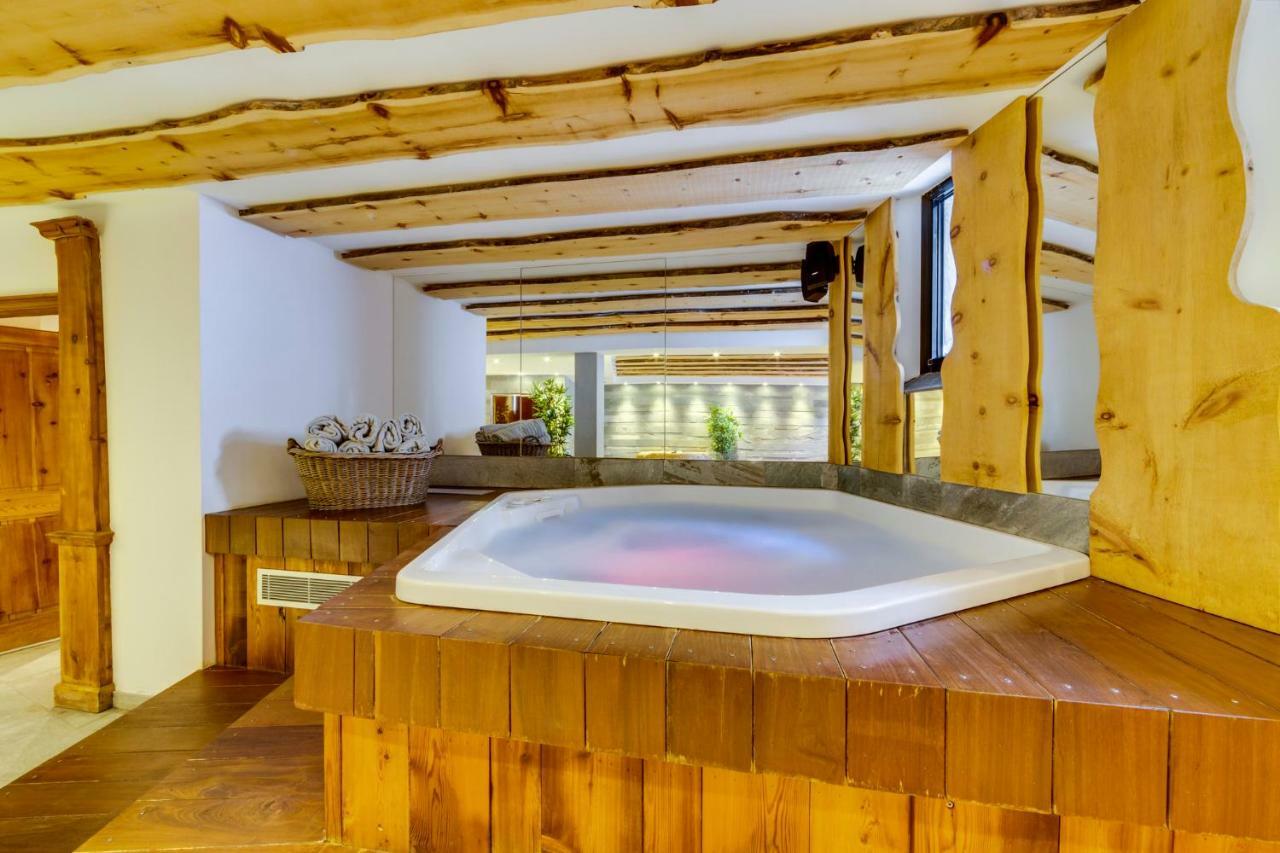 Chalet Hotel Du Fornet Val-dʼIsère Exteriör bild